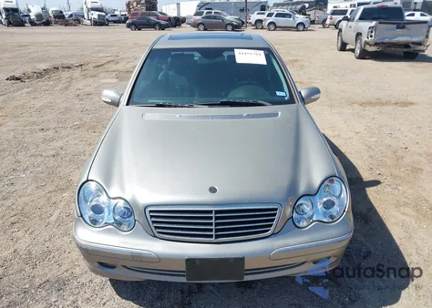 2004 Mercedes-Benz C 230 Kompressor Sport/Sport из США, поврежденный, VIN WDBRF40J34F517929